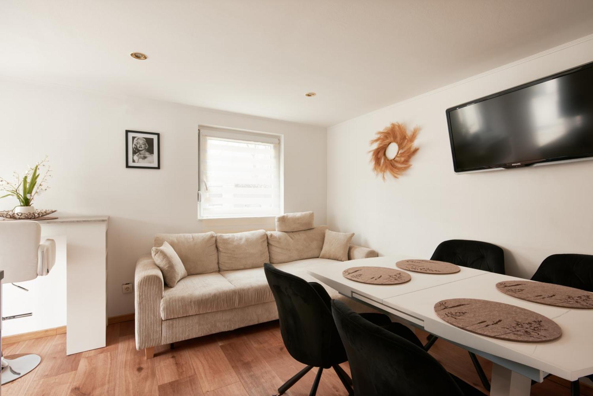 Luxurious In Prime Location Of W Swimming Pool * Wien