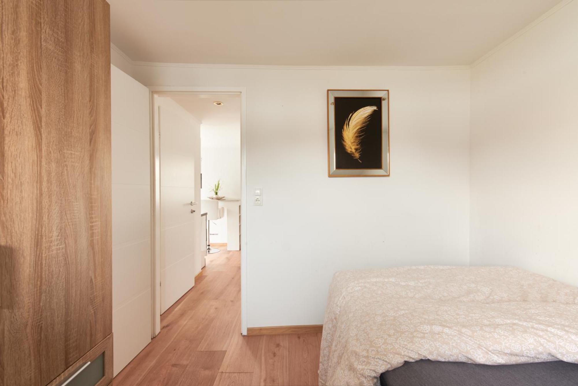 Luxurious In Prime Location Of W Swimming Pool *